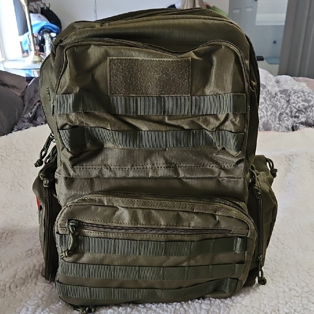 NWT VEVOR TACTICAL BACKPACK